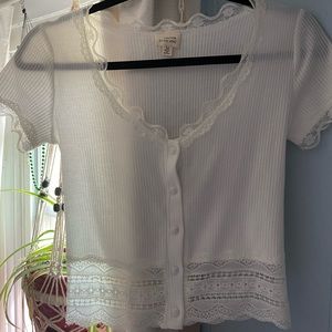 caution to the wind lacy tee!